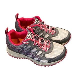Merrell Women's Gray and Pink Athletic Shoes